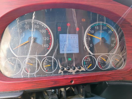 34 θέσεις ΓιουΤονγκ μεταχειρισμένο σχολικό λεωφορείο Ντίζελ καύσιμο με κινητήρα V6
