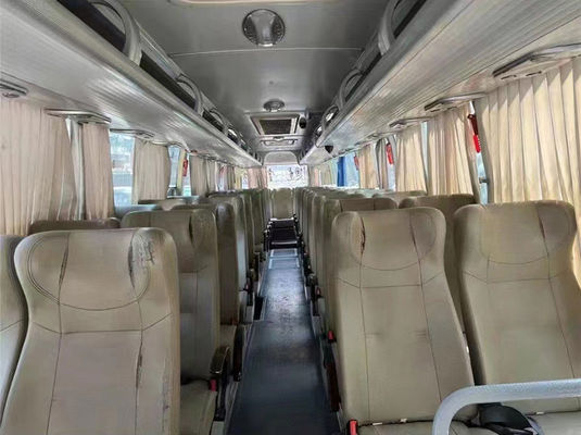 Ανθεκτικό μεταχειρισμένο λεωφορείο Yutong 47 θέσεις LHD μεταχειρισμένο ταξιδιωτικό λεωφορείο με 2 πόρτες