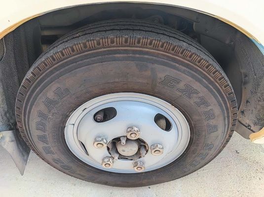 20 θέσεις Χρησιμοποιούμενο λεωφορείο Toyota 120 Km/H LHD Χρησιμοποιούμενο λεωφορείο με αριστερό τιμόνι