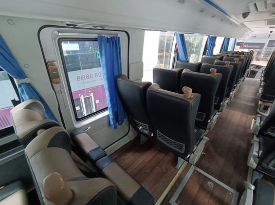 Λεωφορείο 50 θέσεων Μεταχειρισμένο Λεωφορείο Ντίζελ Ισχύος 220kw Μεταχειρισμένο Πούλμαν