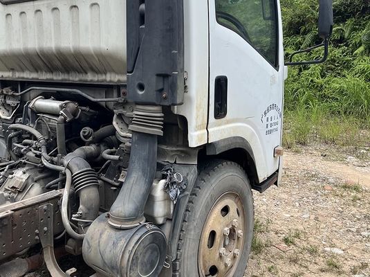 Isuzu μεταχειρισμένο φορτηγό φορτηγό 4KH1Δηζελοκινητήρα φορτηγό με 2 πόρτες για τη μεταφορά βαρέων φορτίων