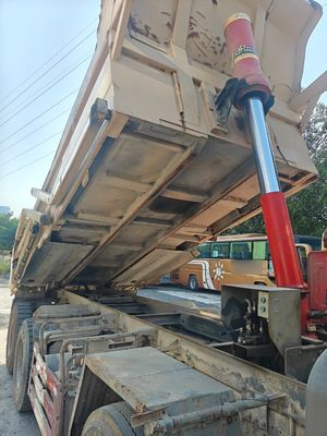 Δίθεσιο Κίτρινο Μεταχειρισμένο Ανατρεπόμενο Φορτηγό Howo Παραγωγής 2019